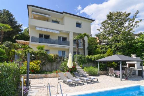 Apartment Grozić Opatija A2 — 4-Star Luxury Hotel in Opatija, Croatia