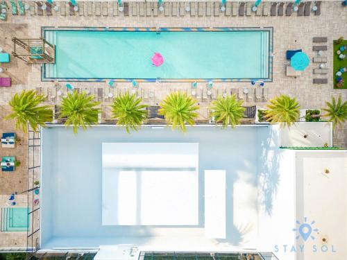Wrap Around BalconyParadise Beach Amazing Pools — 4-Star Luxury Hotel in Hollywood, United States