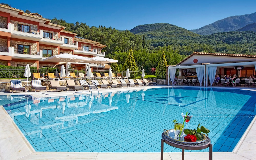 Aparthotel Dracos in Parga, Greece