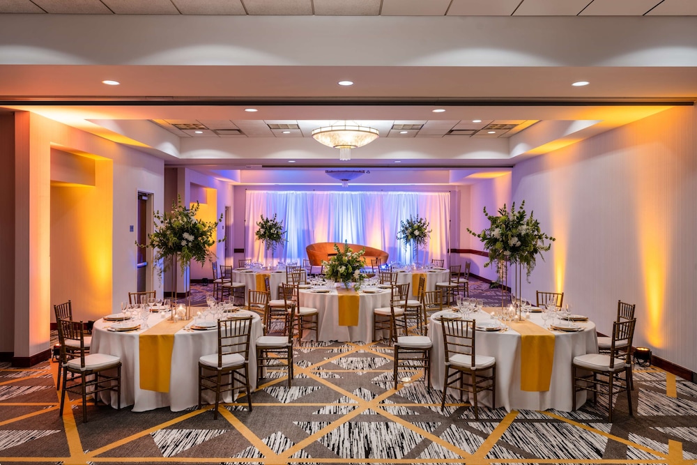 Embassy Suites by Hilton Portland Airport - photo 44