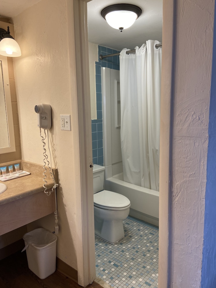 Buccaneer Inn - photo 59