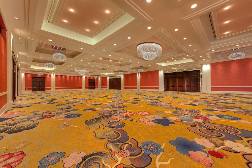 Amway Grand Plaza Curio Collection by Hilton - photo 94