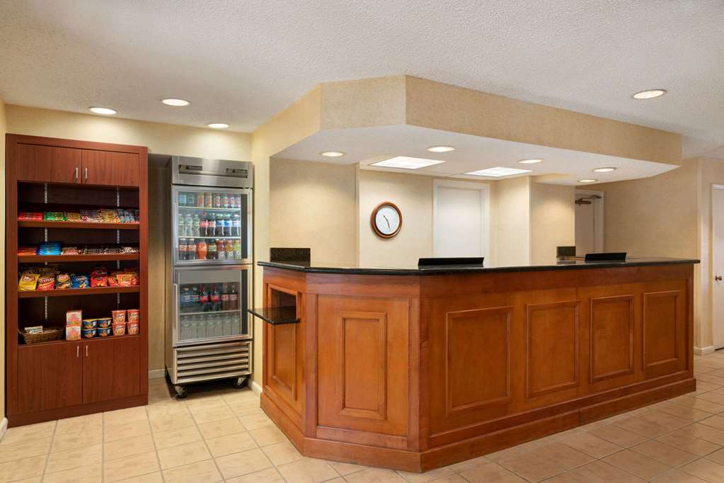 Hawthorn Suites by Wyndham Tinton Falls - photo 5