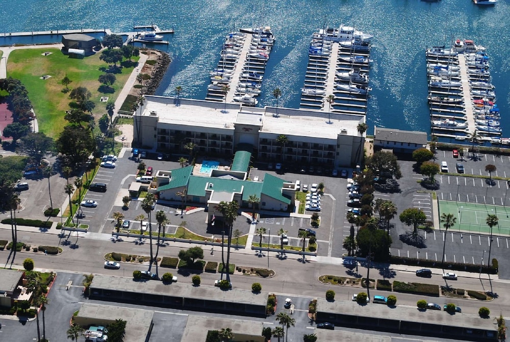 Hampton Inn Channel Islands Harbor Oxnard - photo 46
