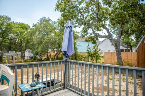 9th Street Sandy Feet by Oak Island Accommodations - photo 44