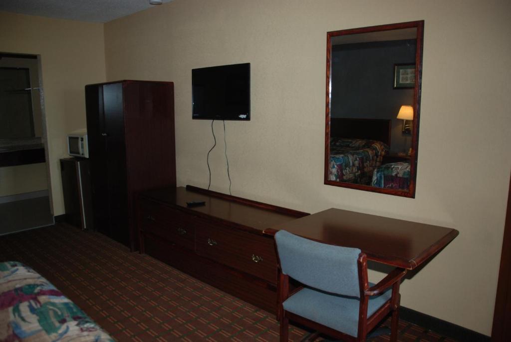 Mount Laurel Motel - photo 13
