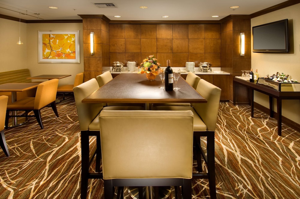 DoubleTree by Hilton Sterling Dulles Airport - photo 44