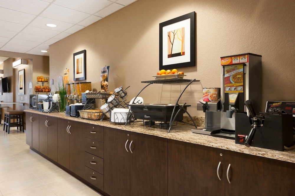 Microtel Inn & Suites by Wyndham Cotulla - photo 16