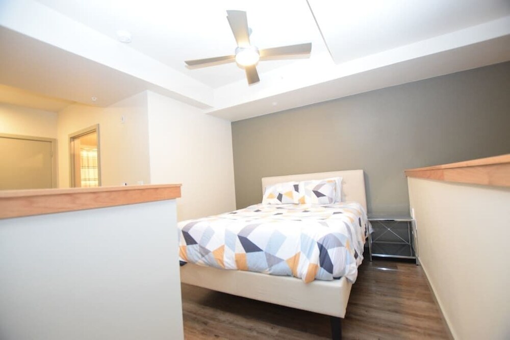 Capitol Hill Suites by Luxe Hubs - photo 10