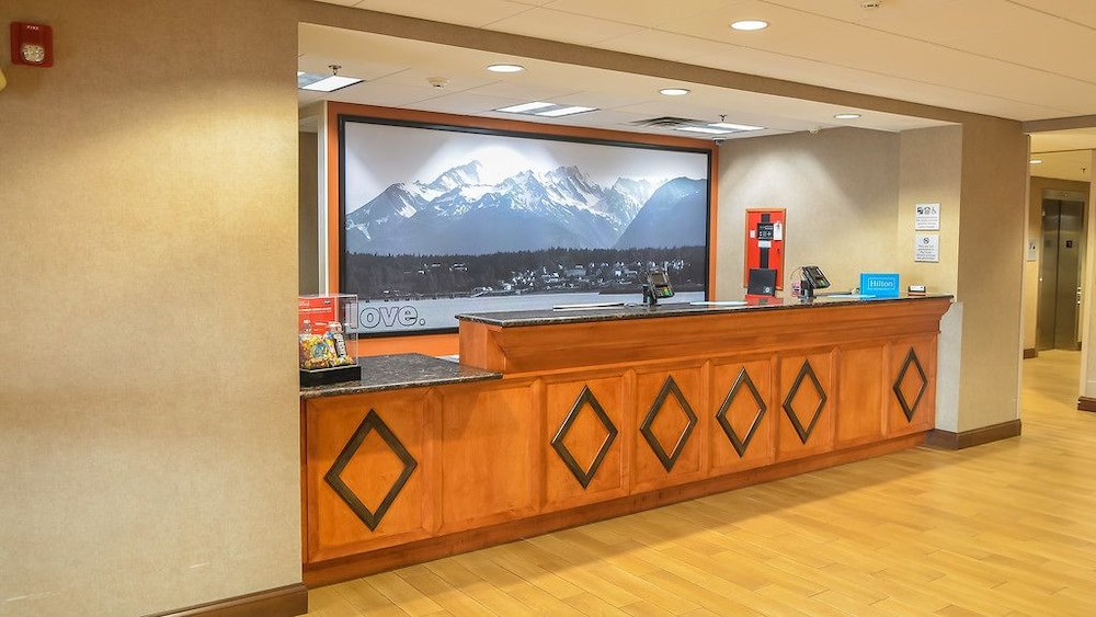 Hampton Inn Ft Payne - photo 2