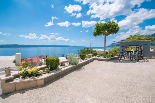 Apartments Villa Nadalina Deluxe — 4-Star Luxury Hotel in Brela, Croatia