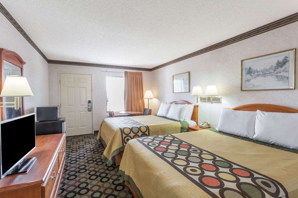 Super 8 by Wyndham Ashburn - photo 10