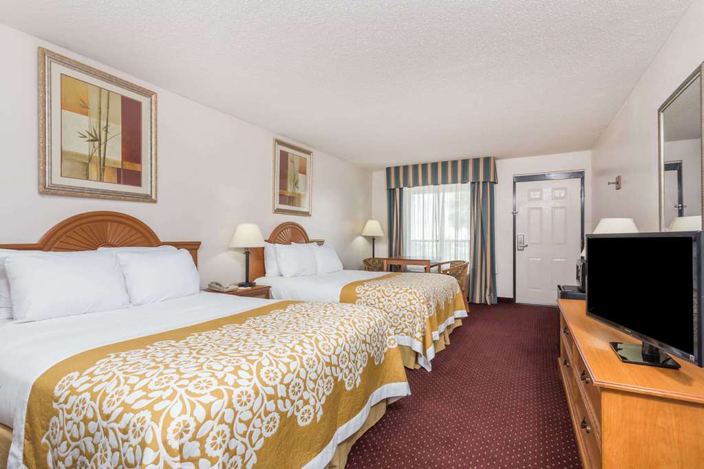 Days Inn by Wyndham Chiefland - photo 7