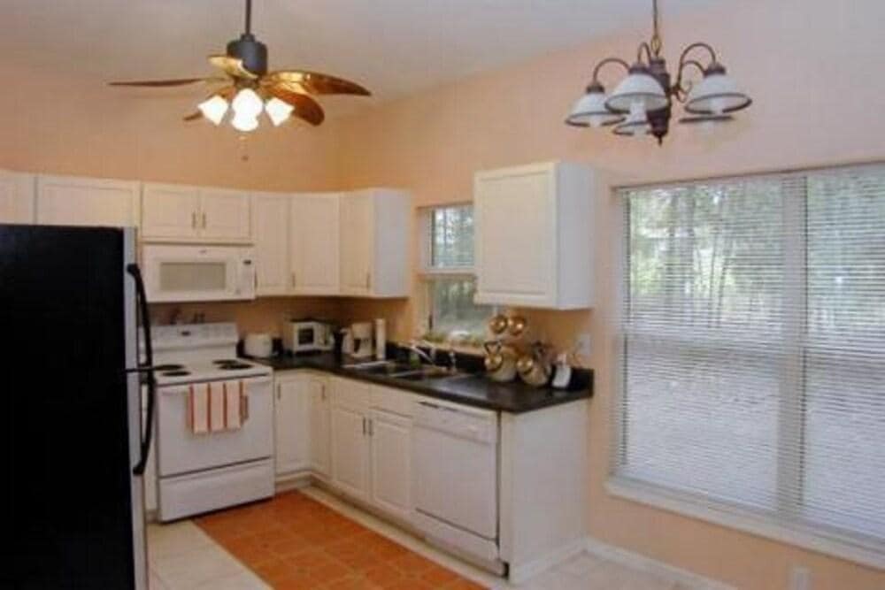 A1 Value Inn Hernando - photo 16
