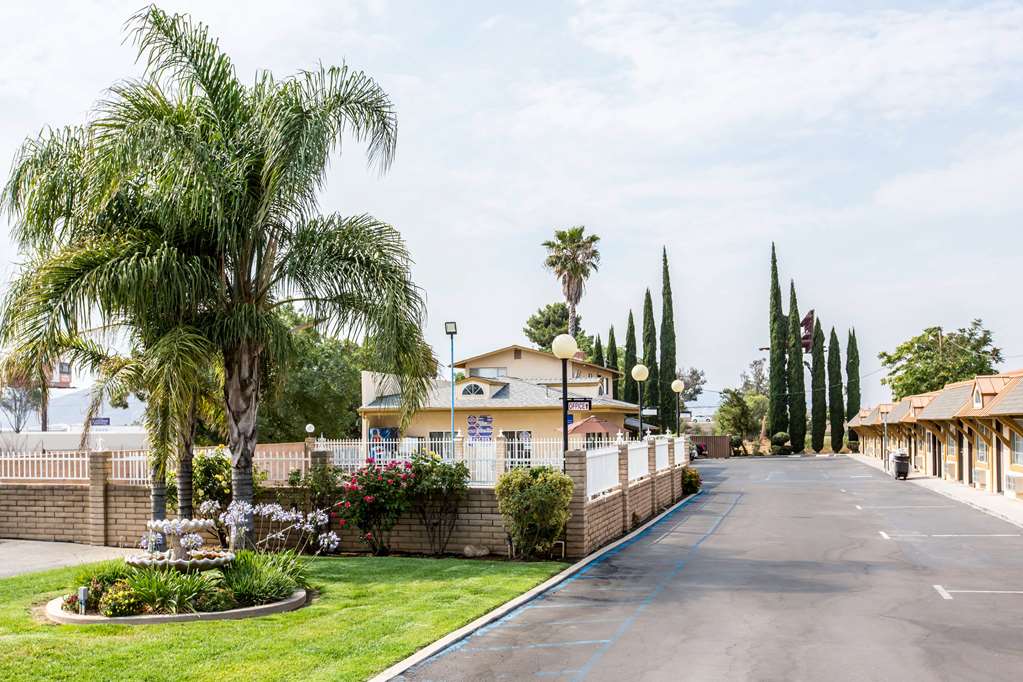 Rodeway Inn Beaumont 1 10 - photo 3