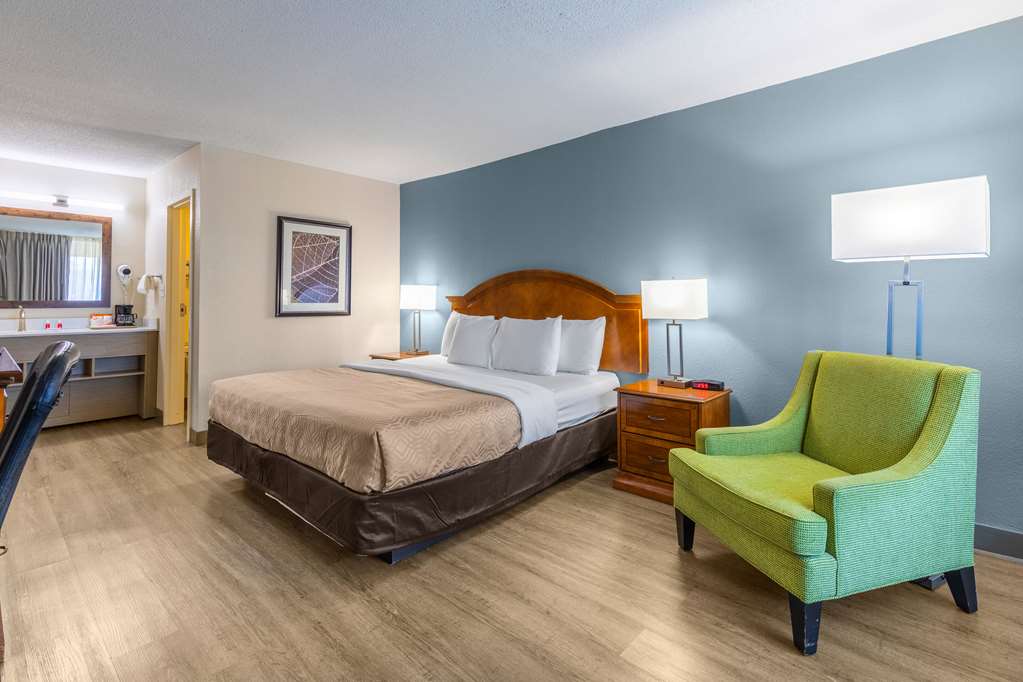 Econo Lodge Middlesboro - photo 23