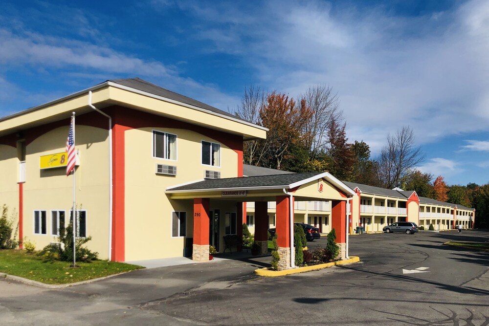 Super 8 by Wyndham Monticello — hotel in Monticello