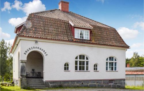 Gorgeous Home In Finspång With Wifi — 4-Star Luxury Hotel in Finspang, Sweden
