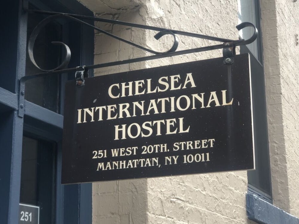 Chelsea International - photo 16
