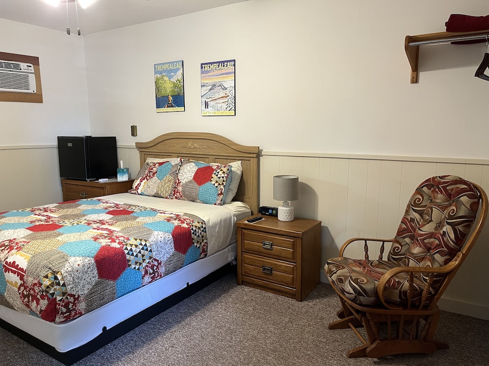 Little Bluff Inn - photo 13