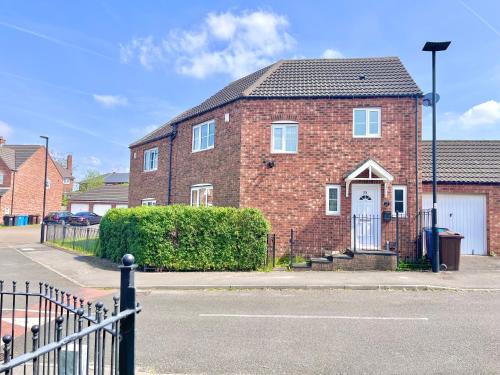 Payler 4 Bedroom House Stylish with 7 Beds Parking Near M1 — 4-Star Luxury Hotel in Sheffield, United Kingdom