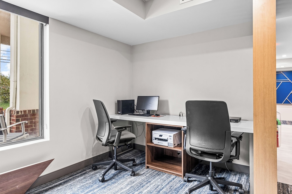 Holiday Inn Express Hotel & Suites Carneys Point by IHG - photo 44
