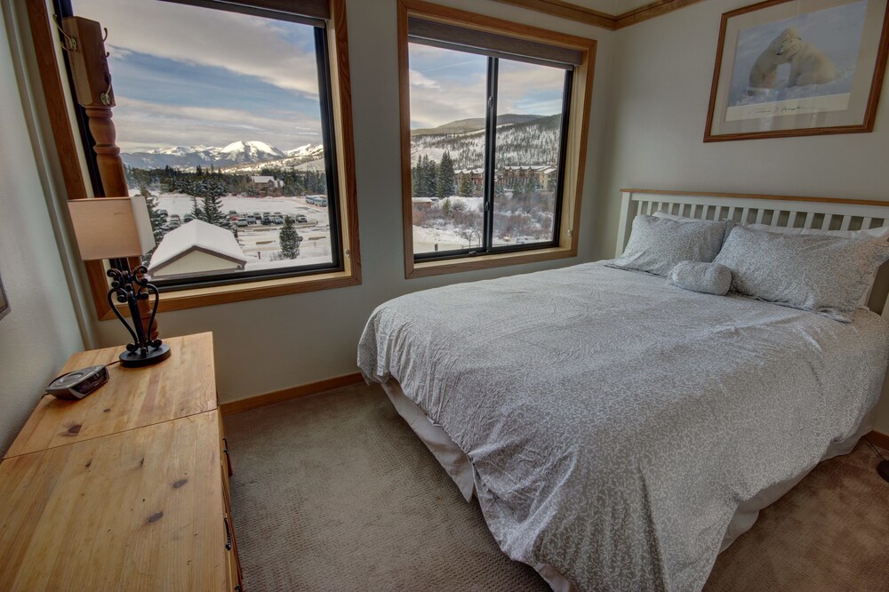 Slopeside 2800 — 4-Star Luxury Hotel in Keystone, United States