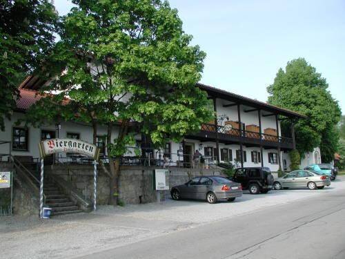 Beim Krahwirt - carbon neutral hotel in Deggendorf