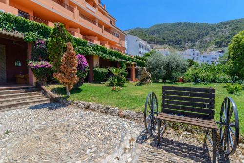 Apartamentos Sierra Tejeda — 4-Star Luxury Hotel in Alcaucin, Spain