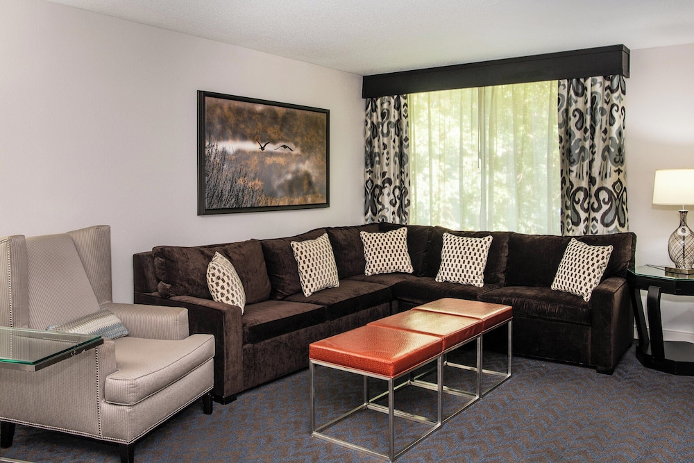 Sheraton Minneapolis West Hotel - photo 33