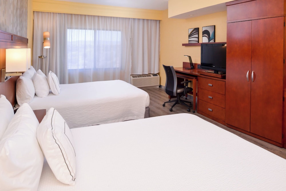 Courtyard Marriott Victorville - photo 9