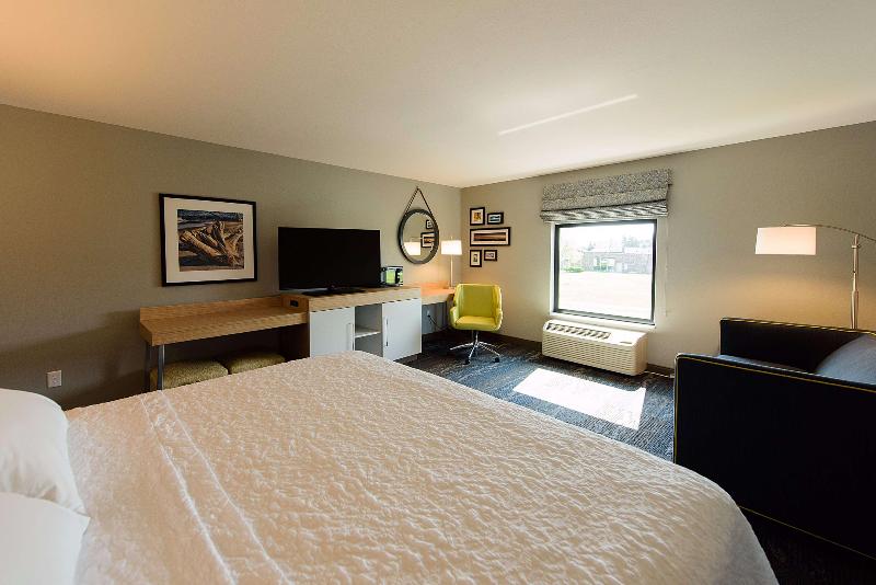 Hampton Inn Superior Duluth - photo 23