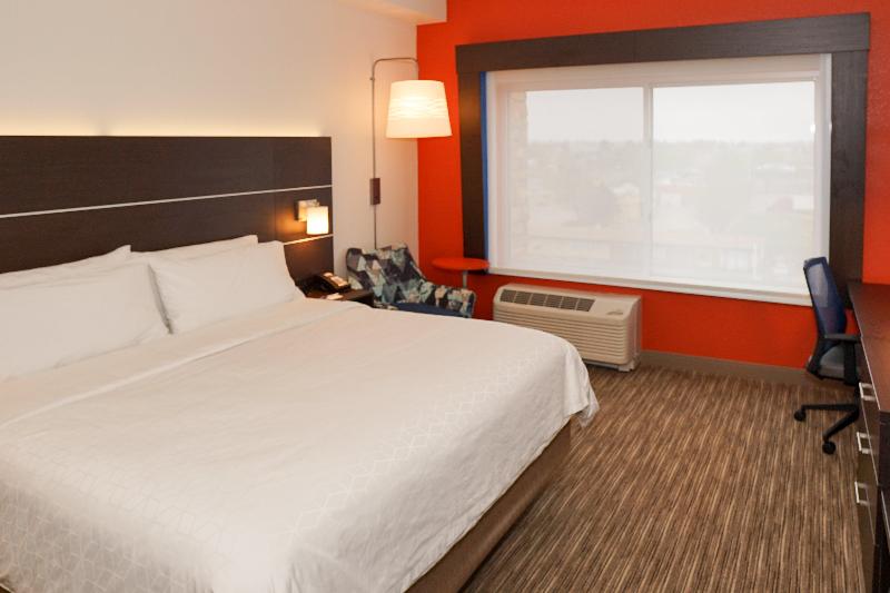 Holiday Inn Express & Suites Denver Aurora Medical Campus by IHG - photo 22