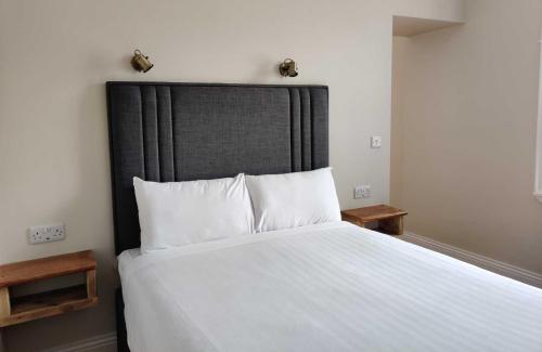 Number 53 - carbon neutral hotel in Gaillimh