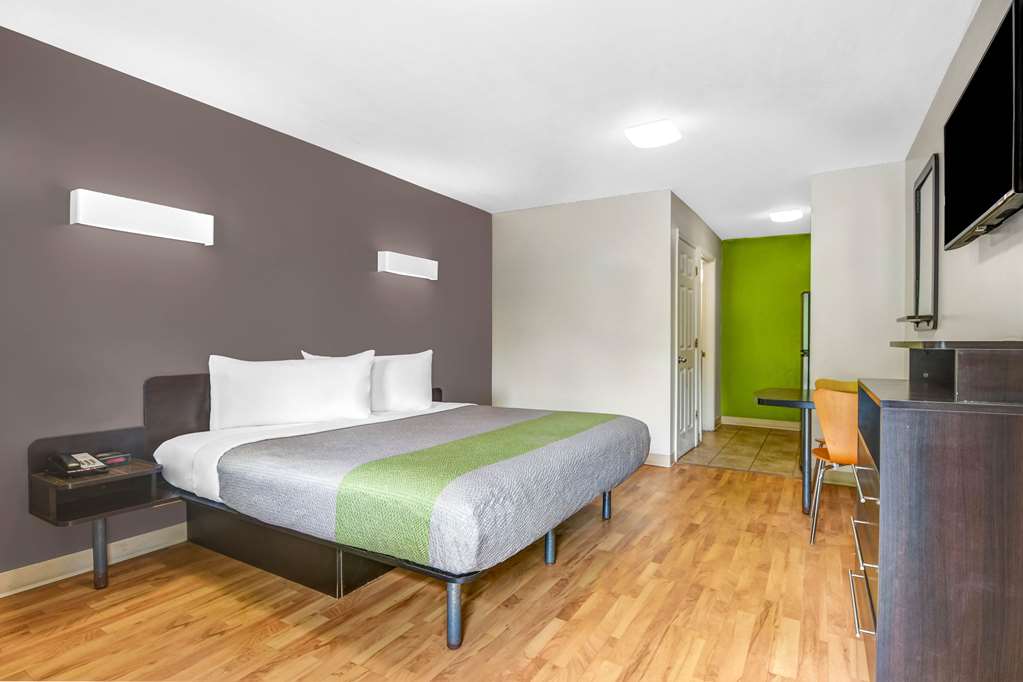 Studio 6 Extended Stay Atlanta GA Chamblee - photo 11
