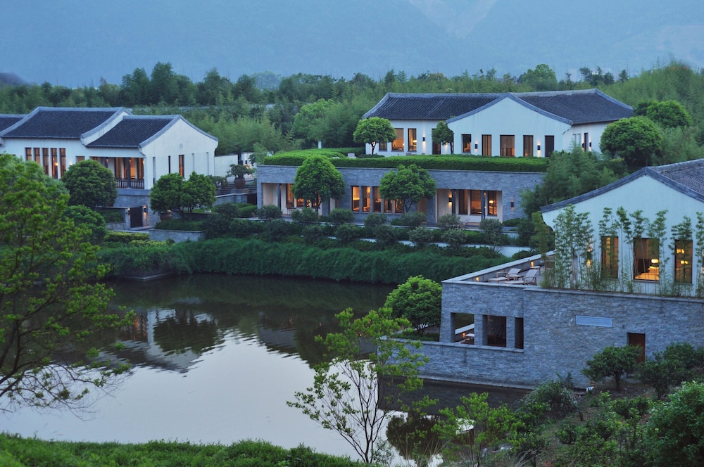 Fuchun Resort Hangzhou in Hangzhou, People's Republic of China