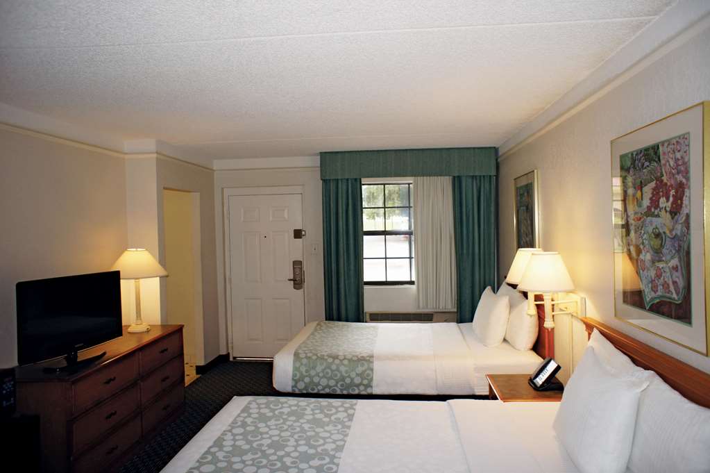 La Quinta Inn Tampa Bay Pinellas Park Clearwater - photo 13