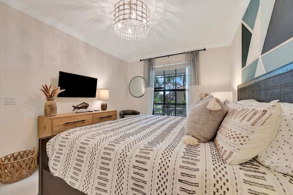 Golf Course Townhome Resort Amenities 2B Luxury in Bradenton, United States