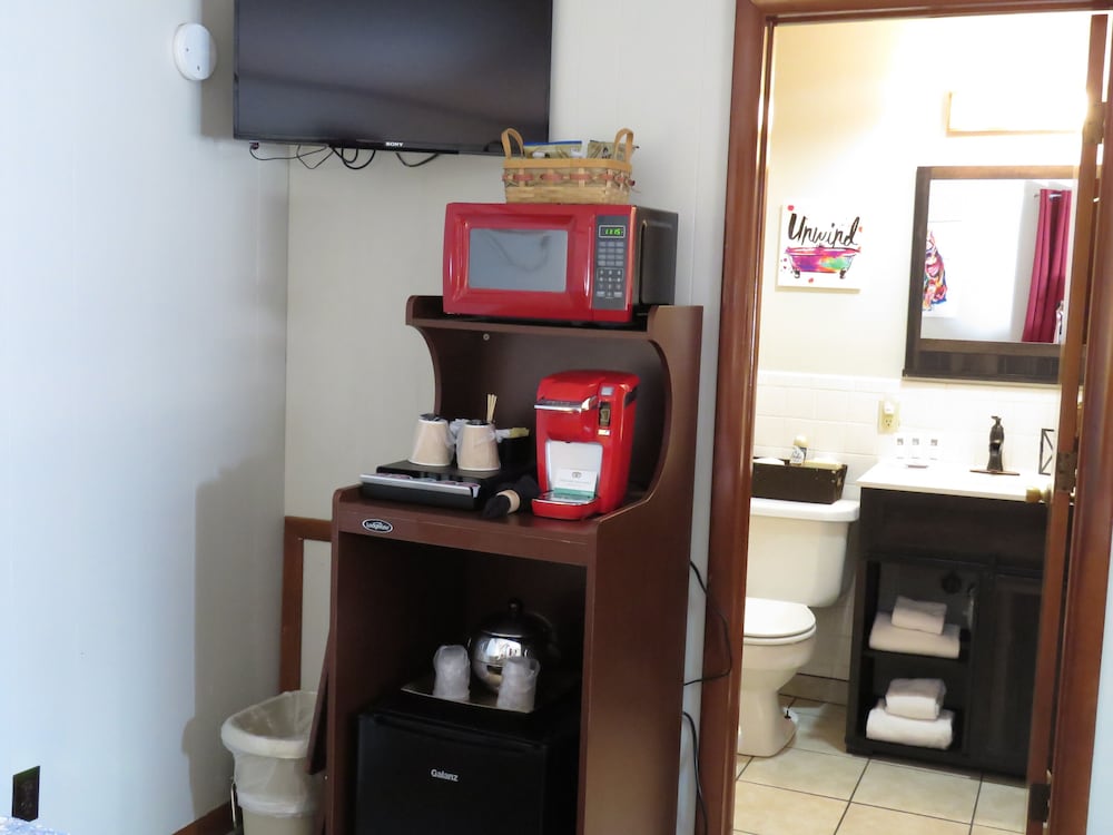 Tall Pines Inn - photo 109