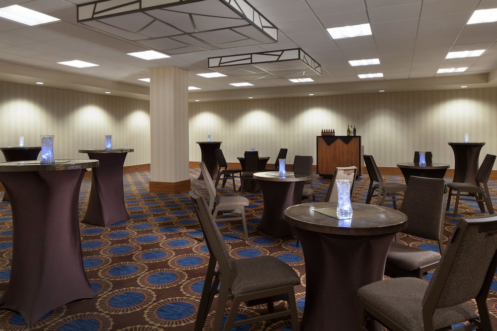 Sheraton Anchorage Hotel - photo 10