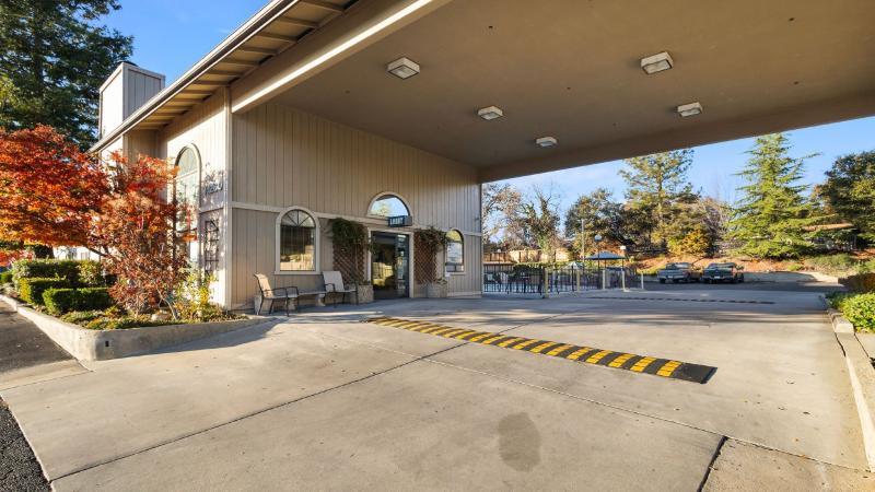 Aladdin Inn - photo 2