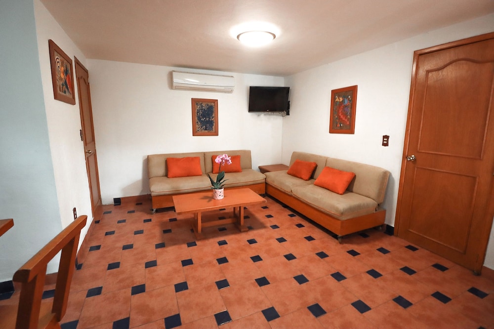 Mía Mía Bungalows & Chalets By Zoviq in Xochitepec, Mexico