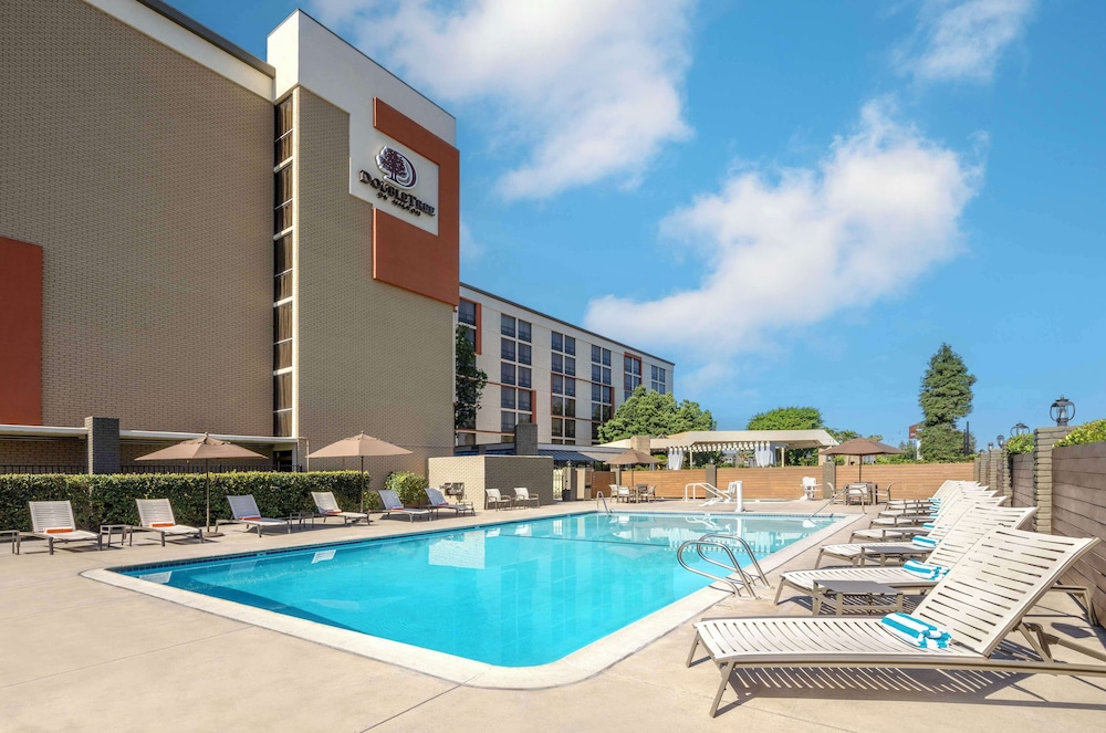 DoubleTree by Hilton Hotel San Bernardino - photo 24