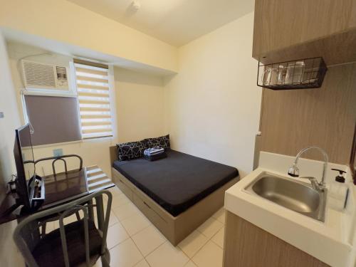 Urban Deca EDSA Staycation w Unli Wi Fi & Netflix — 4-Star Luxury Hotel in Manila, Philippines