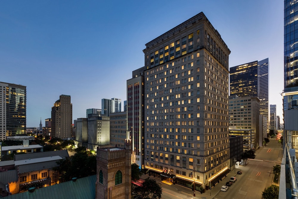 Magnolia Hotel Houston A Tribute Portfolio Hotel - photo 100