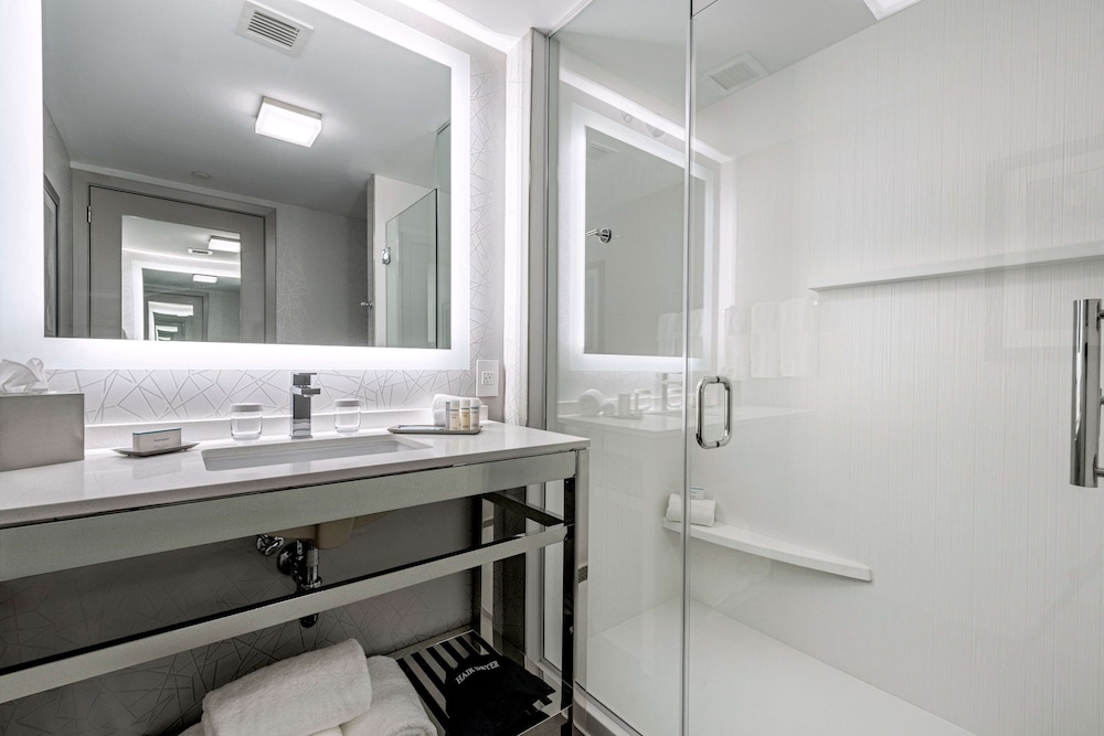 Homewood Suites by Hilton Boston Logan Airport Chelsea - photo 26