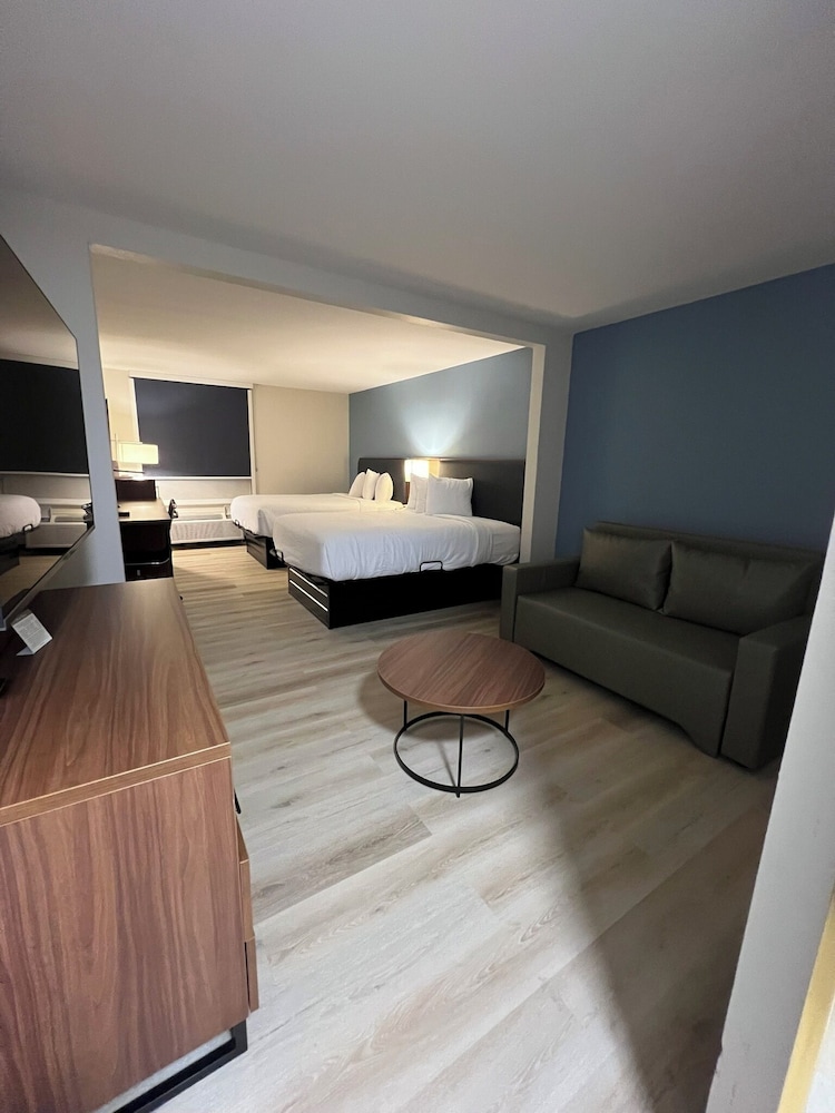 Wingate by Wyndham Dublin Near Claytor Lake State Park - photo 15