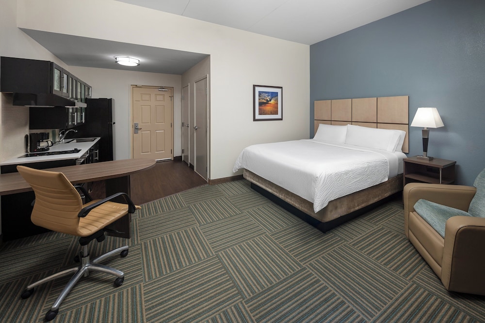Candlewood Suites Omaha Airport by IHG - photo 11