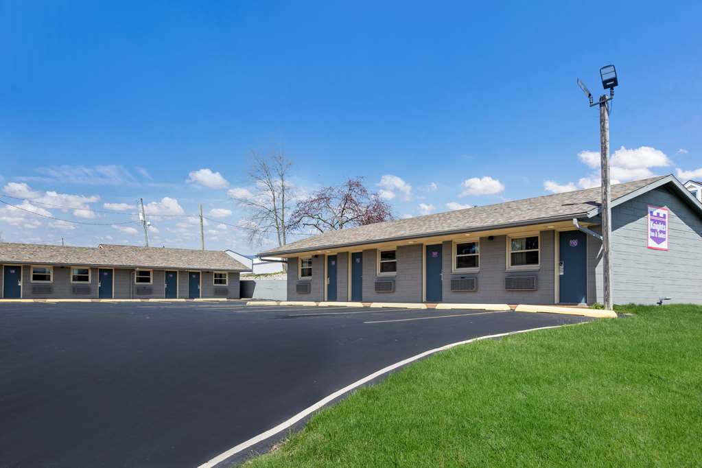 Knights Inn & Suites Salem IN - photo 2