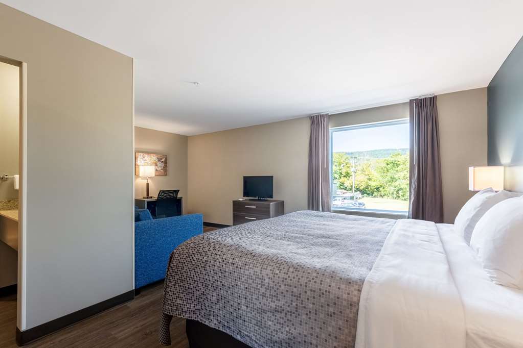 Econo Lodge Dayton North - photo 28